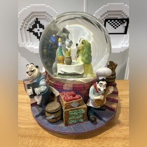Lady and the Tramp Snow Globe
